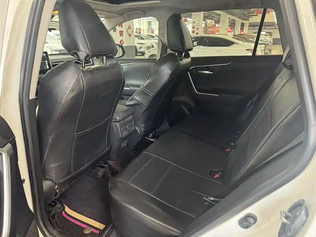 Toyota 2022 Toyota Wildlander 2.0L CVT 2WD Luxury Edition 2023 - thumbnail 9