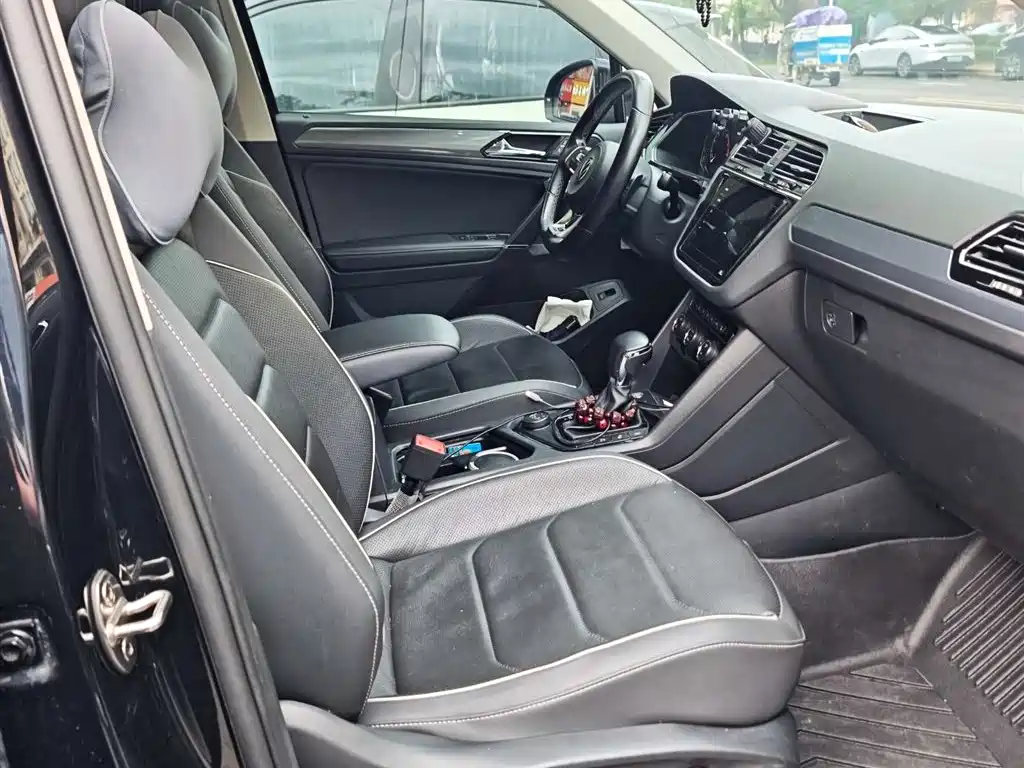Volkswagen Volkswagen Tiguan L 2021 380TSI Automatic 4WD R-Line Flagship Edition 7-Seater 2021 - thumbnail 8