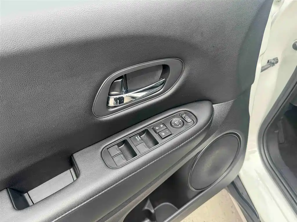Honda Honda XR-V 2021 220TURBO CVT Comfort Edition 2022 - thumbnail 11