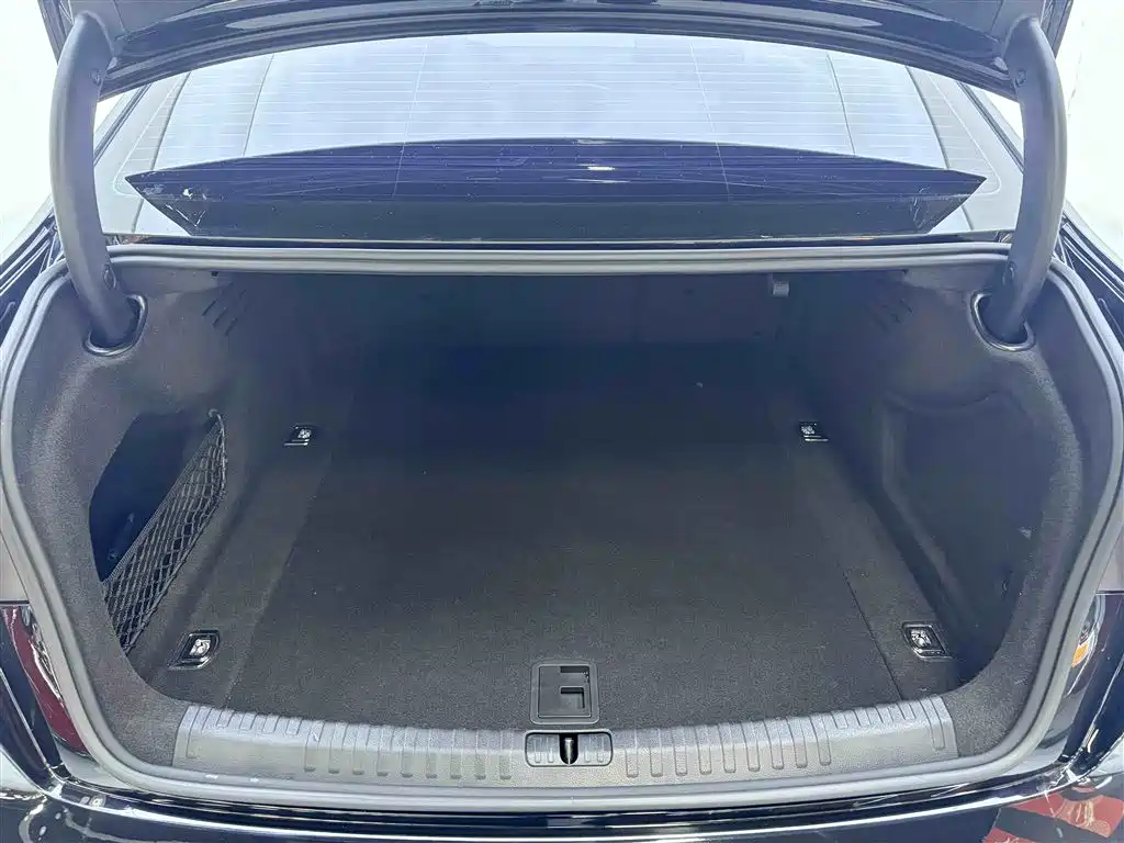 Audi Audi A6L 2019 40 TFSI Luxury Elegant 2019 - thumbnail 4