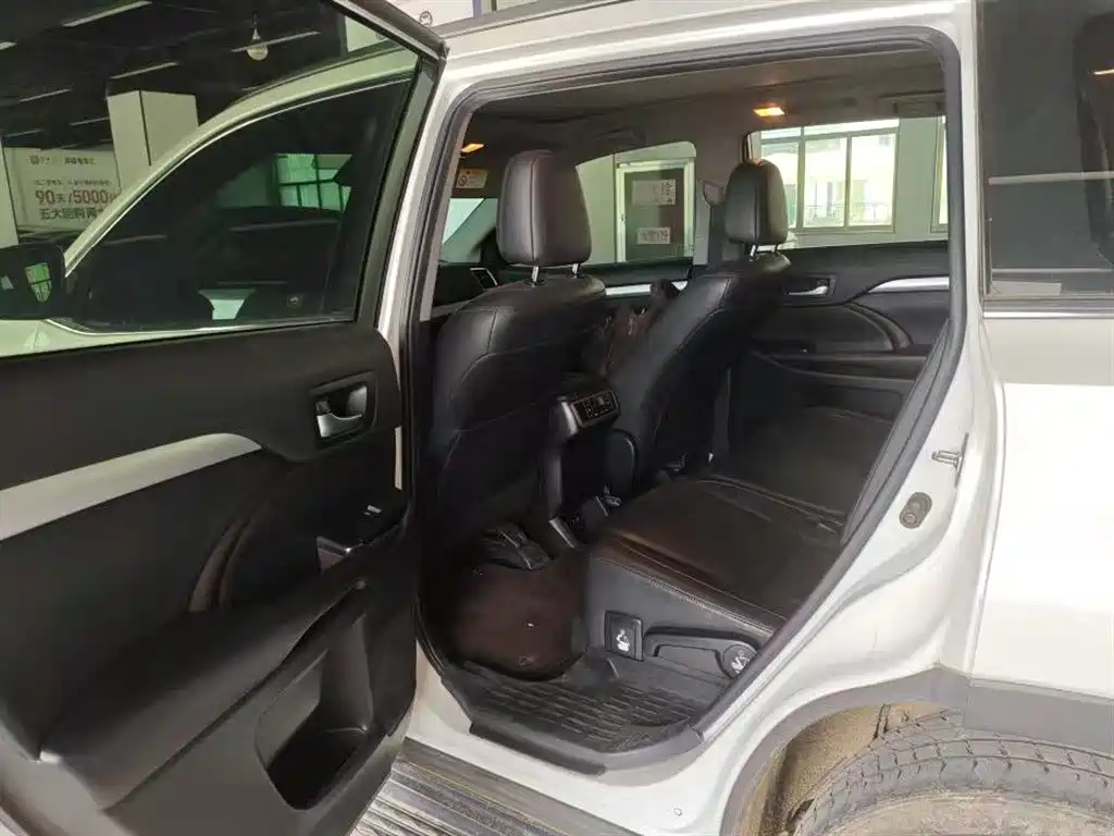 Toyota Highlander 2020 2.0T AWD Million Edition 7-seater 2020 - thumbnail 8