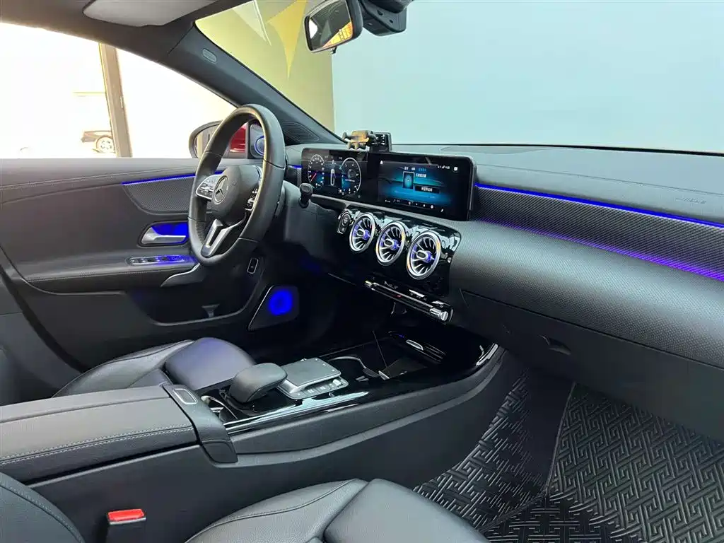 Mercedes-Benz Mercedes-Benz A-Class 2022 A 180 L 2022 - thumbnail 15