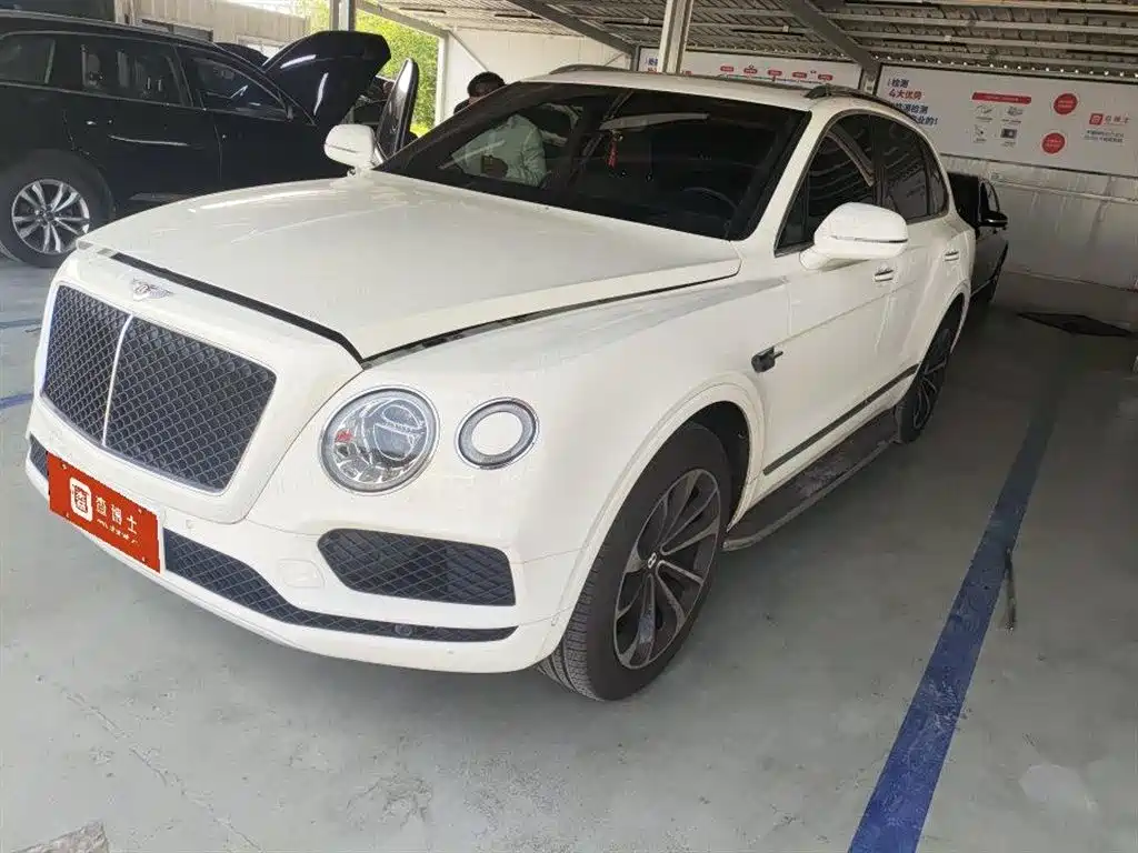 Bentley Bentayga 2018 4.0T V8 2020 - thumbnail 2