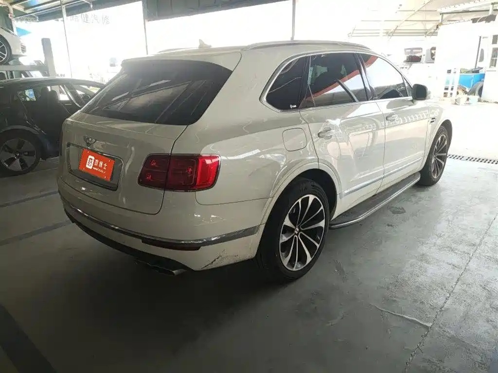 Bentley Bentayga 2018 4.0T V8 2020 - thumbnail 4