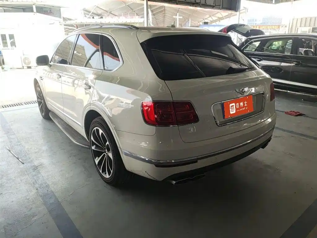 Bentley Bentayga 2018 4.0T V8 2020 - thumbnail 5