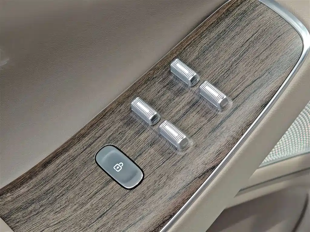 AITO AITO M7 2026 EREV Max AWD 6-Seater (192-Line LiDAR) 2025 - thumbnail 29