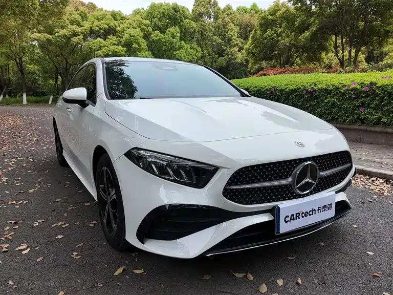 Mercedes-Benz Mercedes-Benz A-Class 2023 A 200 L Fashion Edition 2023 - thumbnail 2