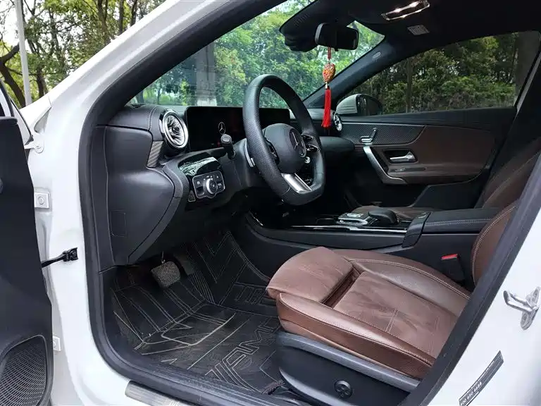 Mercedes-Benz Mercedes-Benz A-Class 2023 A 200 L Fashion Edition 2023 - thumbnail 8