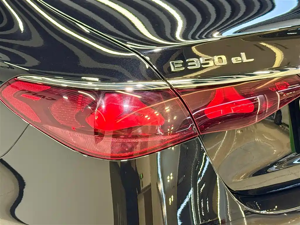 Mercedes-Benz Mercedes-Benz E-Class 2024 E 350 e L Plug-in Hybrid Sedan 2025 - thumbnail 9