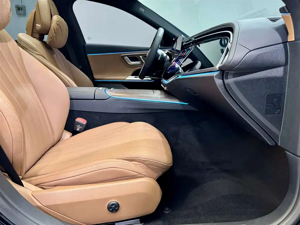 Mercedes-Benz Mercedes-Benz E-Class 2024 E 350 e L Plug-in Hybrid Sedan 2025 - thumbnail 19