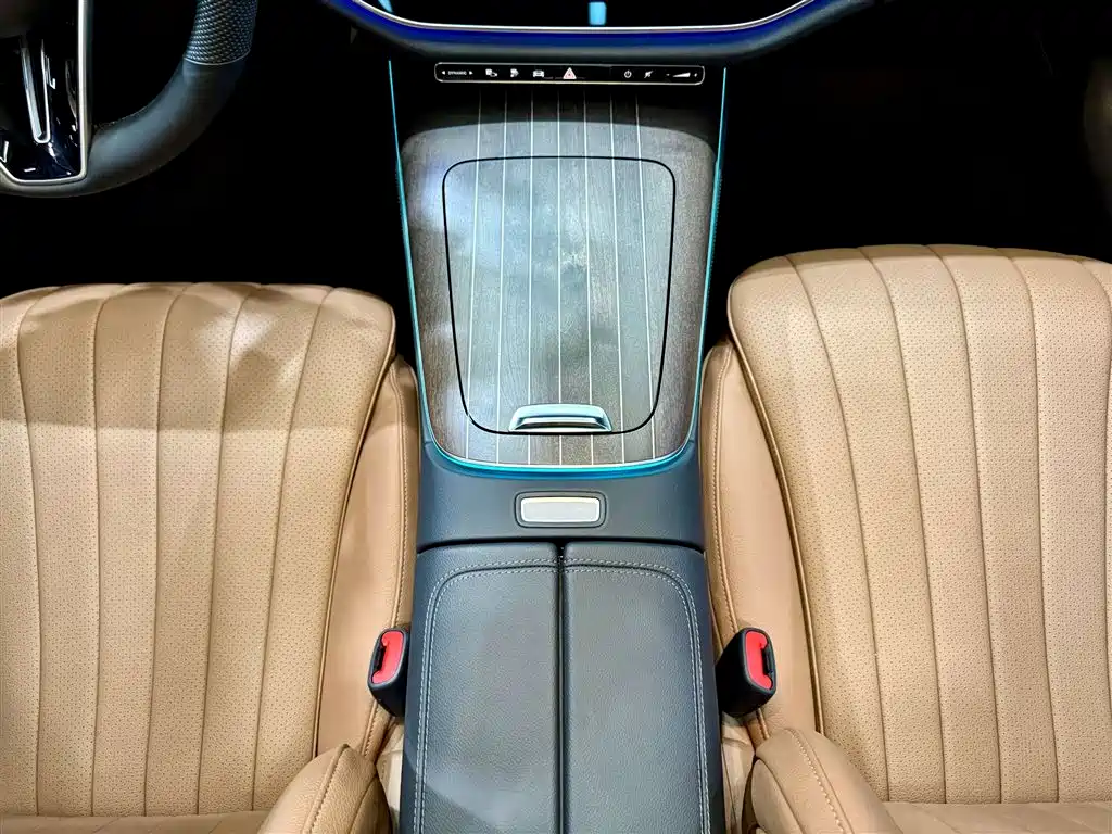 Mercedes-Benz Mercedes-Benz E-Class 2024 E 350 e L Plug-in Hybrid Sedan 2025 - thumbnail 22