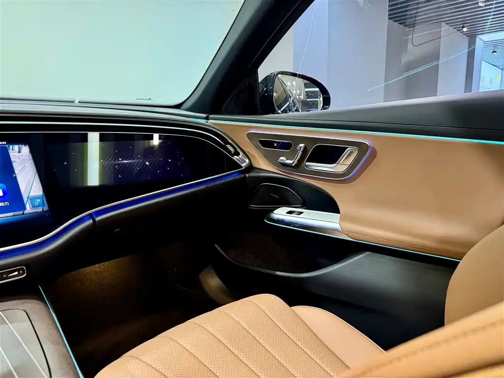 Mercedes-Benz Mercedes-Benz E-Class 2024 E 350 e L Plug-in Hybrid Sedan 2025 - thumbnail 24