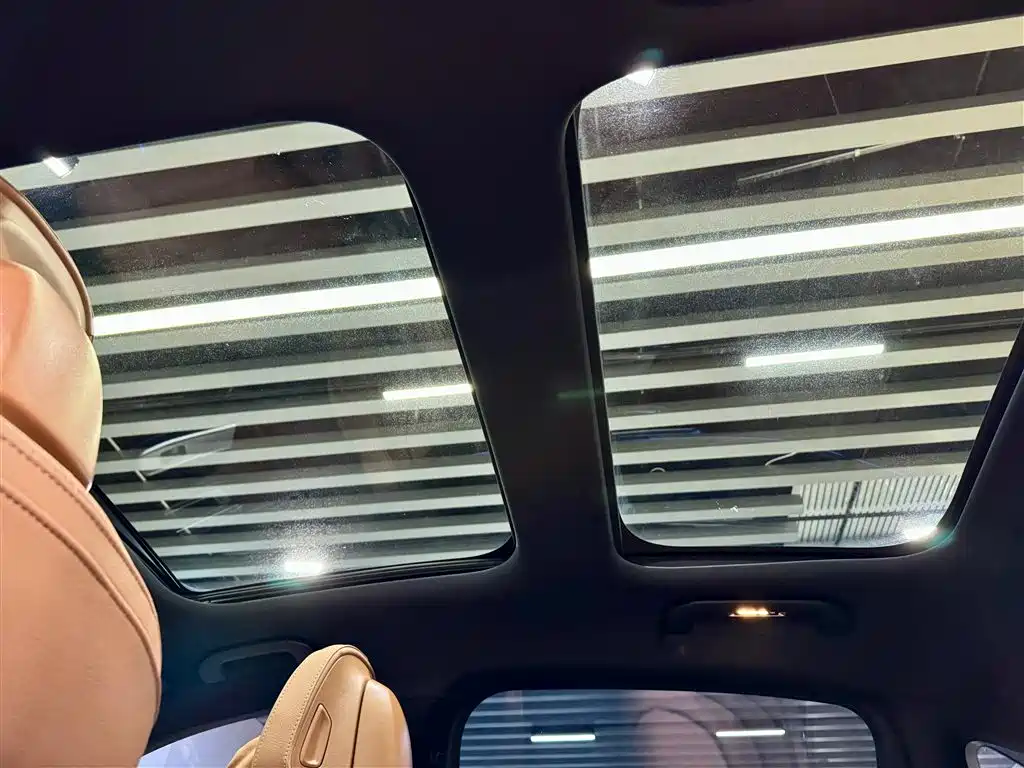 Mercedes-Benz Mercedes-Benz E-Class 2024 E 350 e L Plug-in Hybrid Sedan 2025 - thumbnail 26