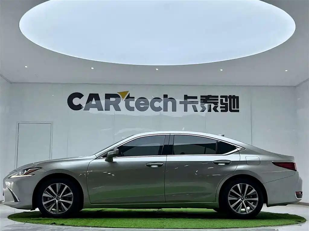 Lexus Lexus ES 2020 200 Excellence Edition 2021 - thumbnail 5