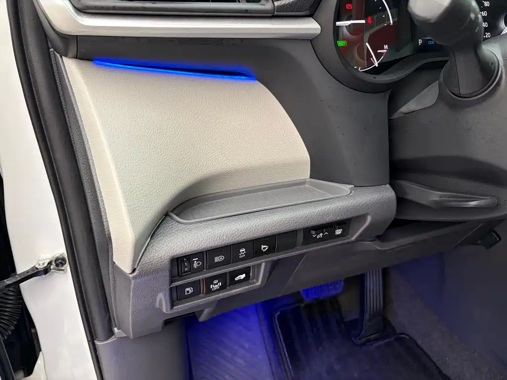 Toyota Granvia 2024 2.5L Hybrid Luxury Edition 2024 - thumbnail 7
