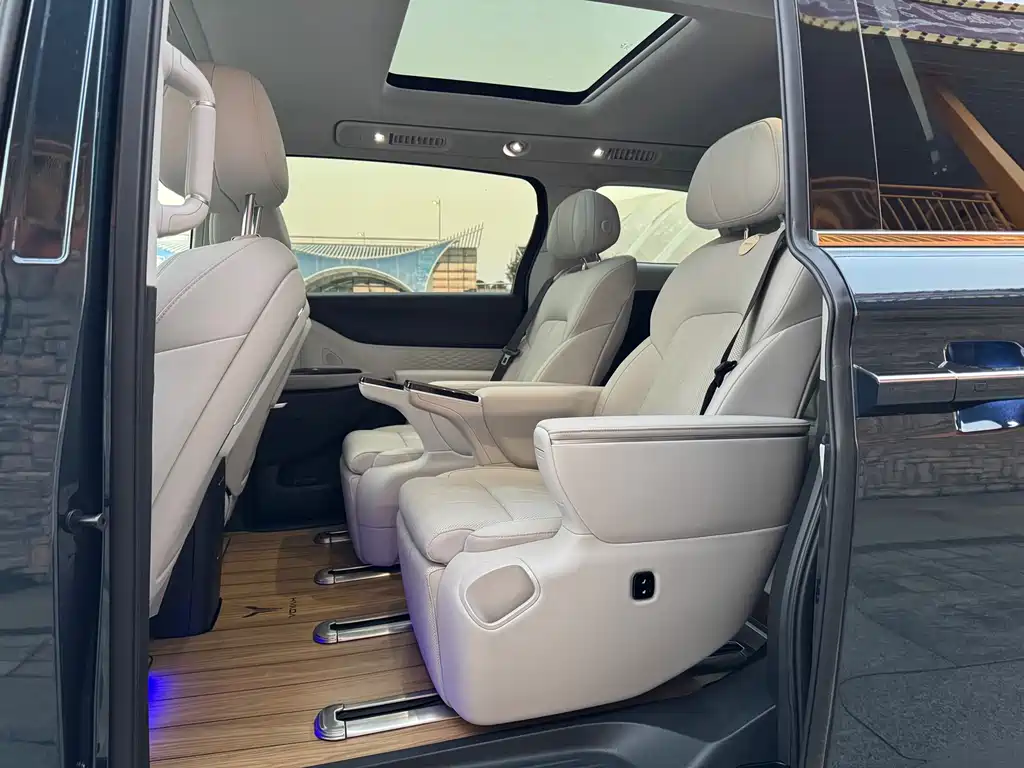 Voyah Auto Voyah Dreamer 2025 PHEV AWD Excellence Kunpeng Edition 2025 - thumbnail 9
