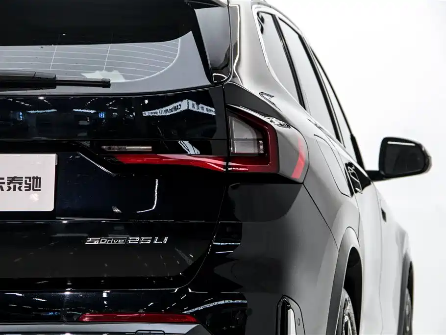 BMW BMW X1 2023 sDrive25Li X Design Package 2024 - thumbnail 11