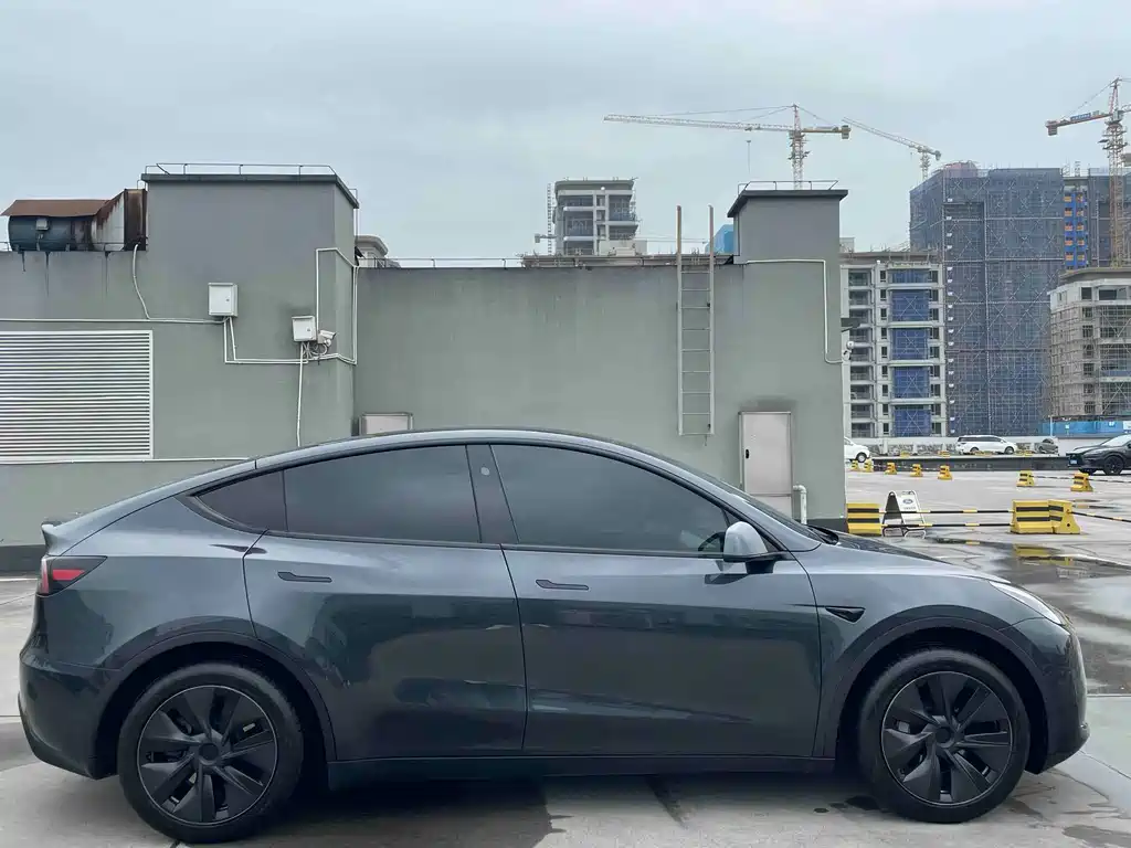 Tesla Tesla Model Y 2024 Rear-Wheel Drive 2025 - thumbnail 5
