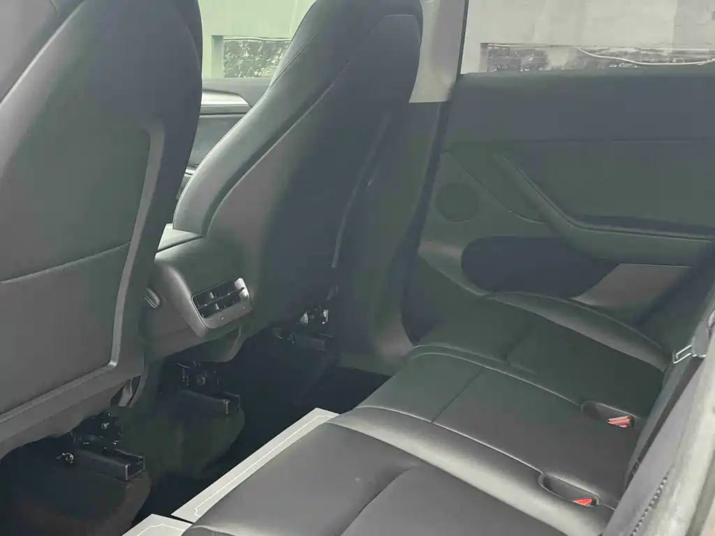 Tesla Tesla Model Y 2024 Rear-Wheel Drive 2025 - thumbnail 10