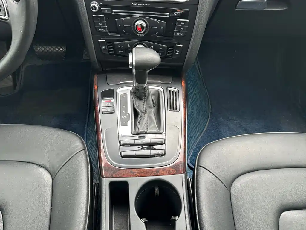 Audi Audi A4L 2013 35 TFSI Automatic Comfort 2014 - thumbnail 5