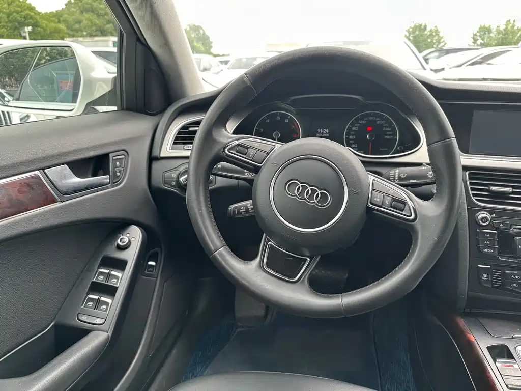 Audi Audi A4L 2013 35 TFSI Automatic Comfort 2014 - thumbnail 6