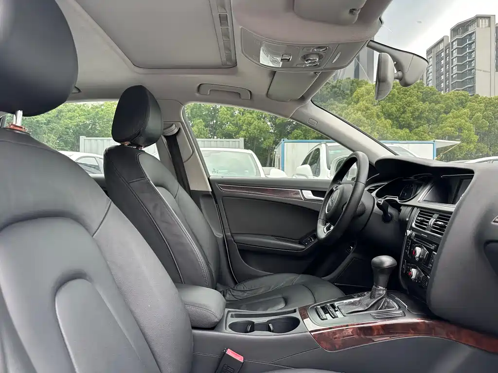 Audi Audi A4L 2013 35 TFSI Automatic Comfort 2014 - thumbnail 10