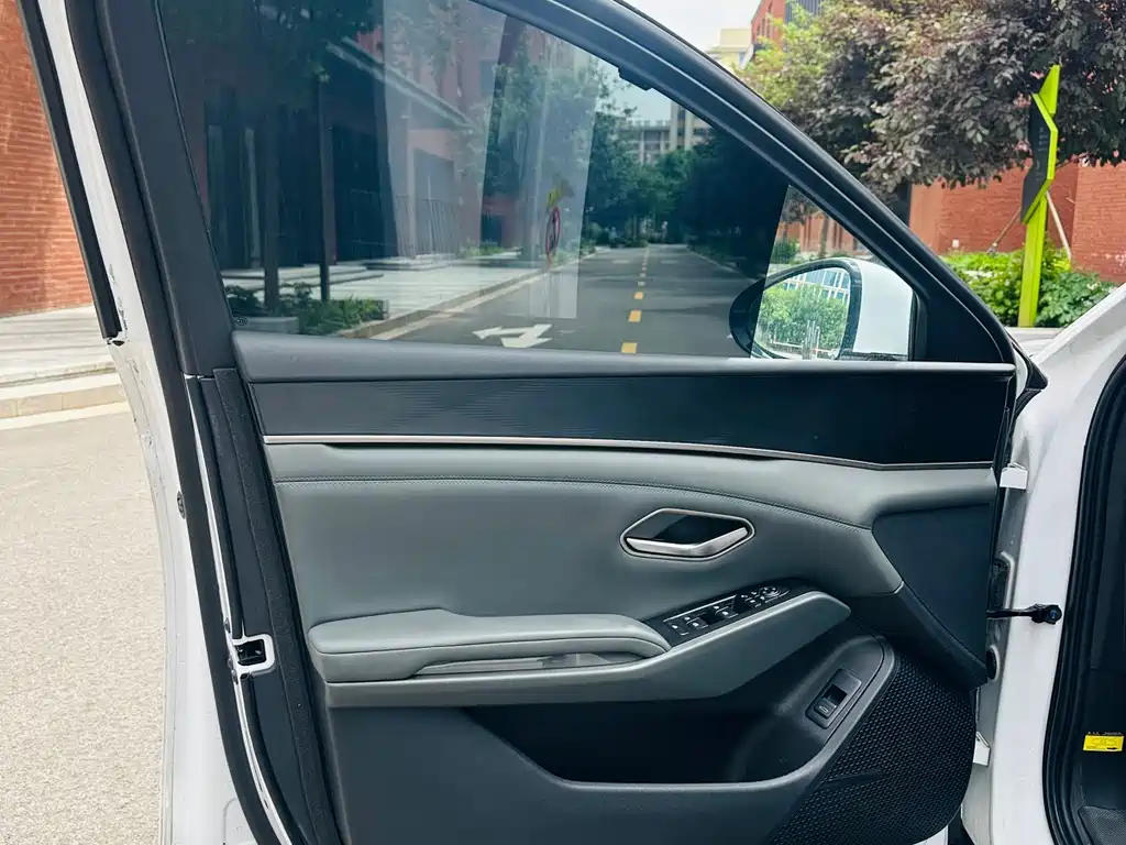 BYD BYD Qin L 2024 DM-i 80KM Leading Edition 2024 - thumbnail 9