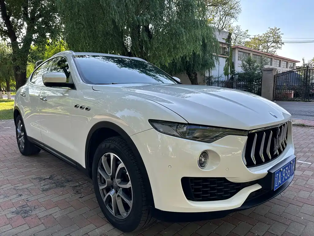 Maserati Maserati Levante 2016 3.0T Standard 2017 - thumbnail 3