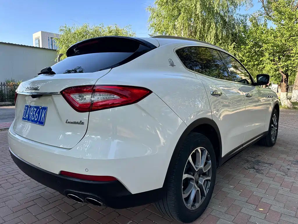 Maserati Maserati Levante 2016 3.0T Standard 2017 - thumbnail 5