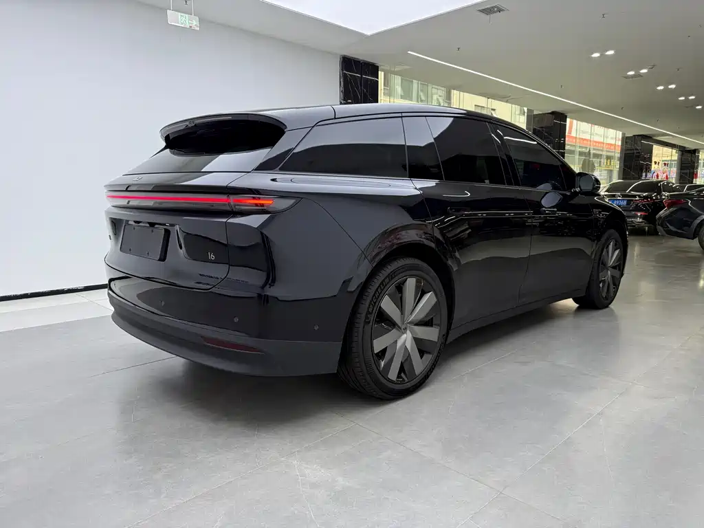 Li Auto Li Auto i6 2025 AWD Standard Edition 2026 - thumbnail 3
