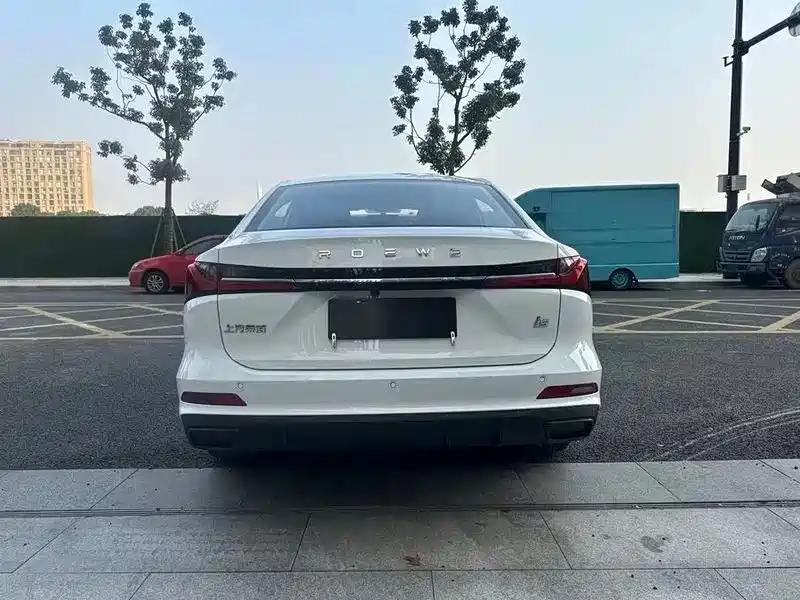 Roewe Roewe i5 2026 1.5L CVT Luxury Edition 2025 - thumbnail 10