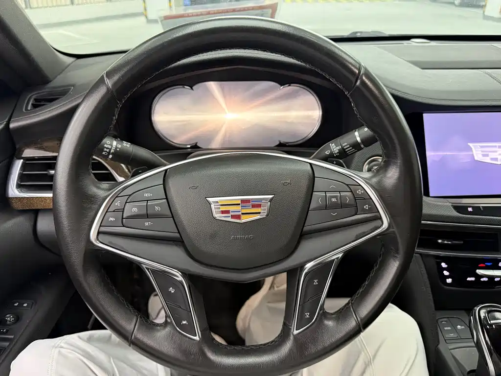 Cadillac Cadillac CT6 2021 28T Luxury Model 2021 - thumbnail 4