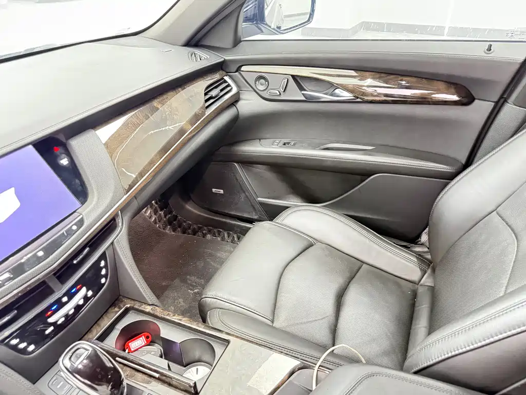 Cadillac Cadillac CT6 2021 28T Luxury Model 2021 - thumbnail 6