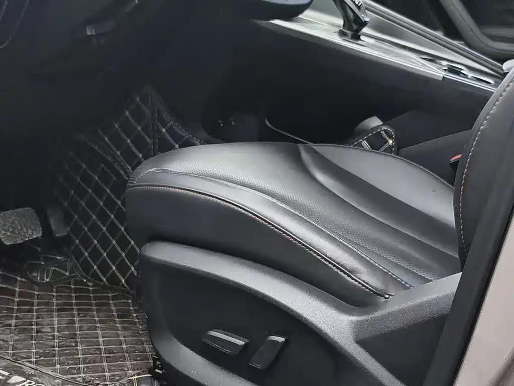 Roewe Roewe RX5 2023 1.5T Comfort Edition 2023 - thumbnail 9