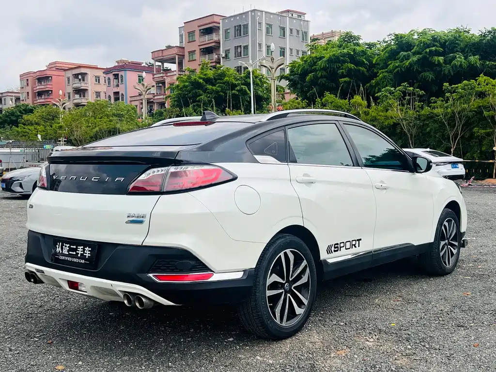 Venucia Venucia T90 2017 2.0L CVT Zhishang Edition 2018 - thumbnail 7