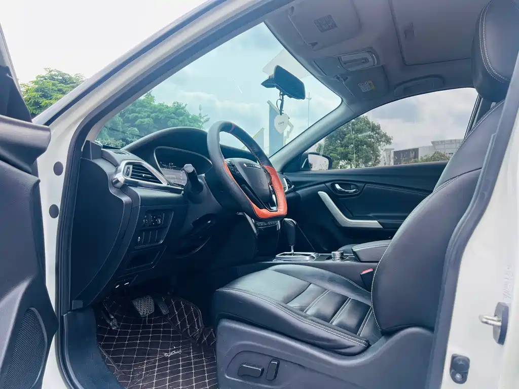 Venucia Venucia T90 2017 2.0L CVT Zhishang Edition 2018 - thumbnail 17