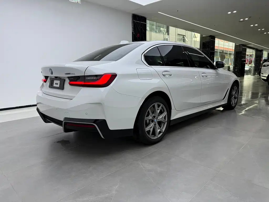 BMW BMW i3 eDrive 35 L 2025 - thumbnail 3