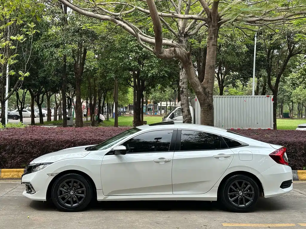 Honda Honda Civic 2019 220TURBO Manual Sport Edition China V 2021 - thumbnail 27