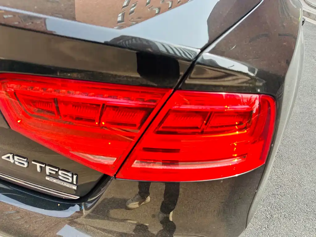 Audi 2013 Audi A8L 45 TFSI quattro Luxury 2013 - thumbnail 19