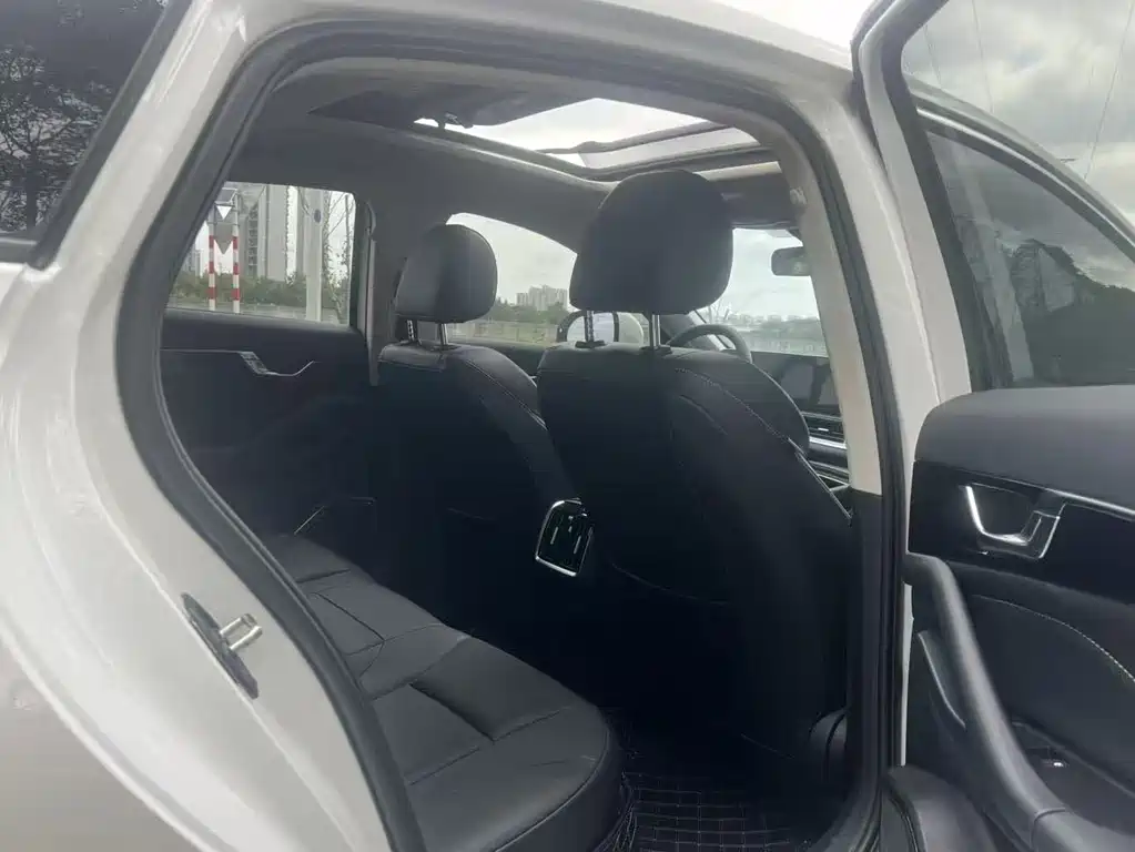 Bestune Bestune B70 2021 1.5T Automatic Lexiang Edition 2021 - thumbnail 10