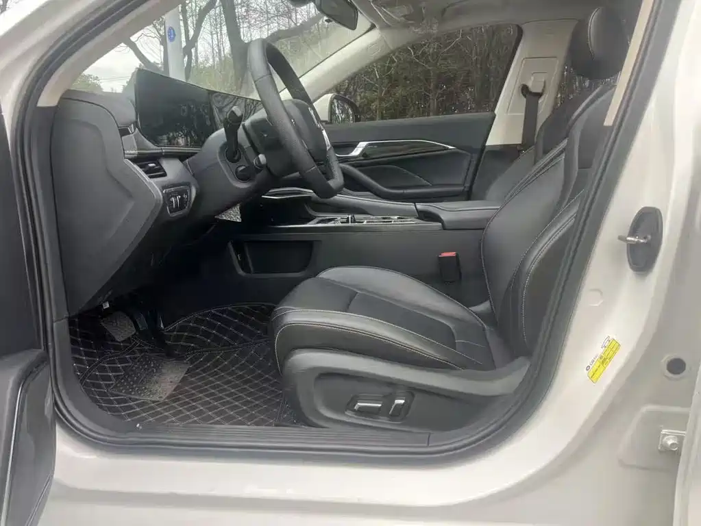 Bestune Bestune B70 2021 1.5T Automatic Lexiang Edition 2021 - thumbnail 11