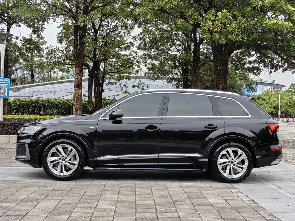 Audi Audi Q7 2024 45 TFSI quattro S line 2024 - thumbnail 4