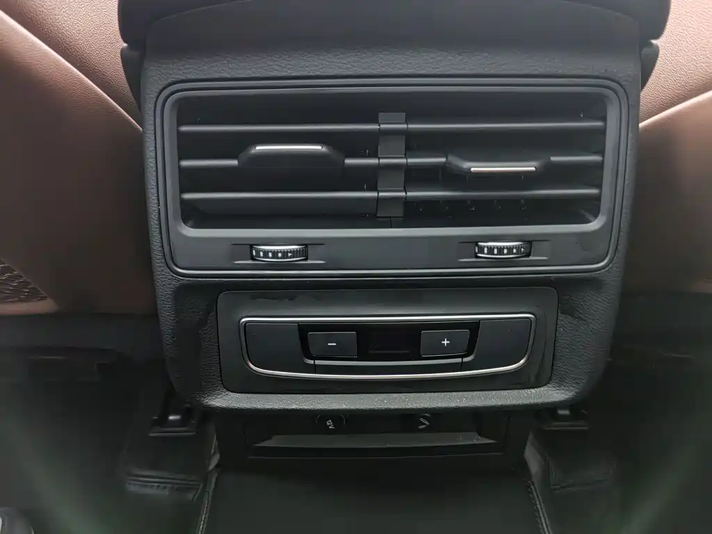 Audi Audi Q7 2024 45 TFSI quattro S line 2024 - thumbnail 24