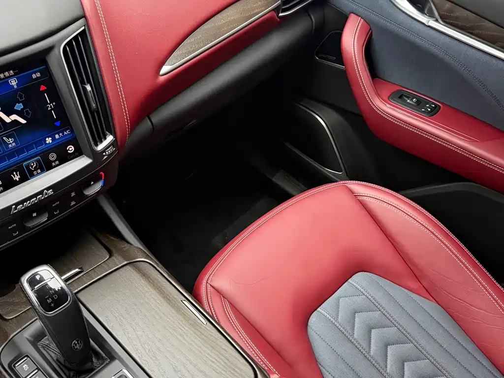 Maserati 2019 Maserati Levante 3.0T Luxury Edition China V 2020 - thumbnail 7