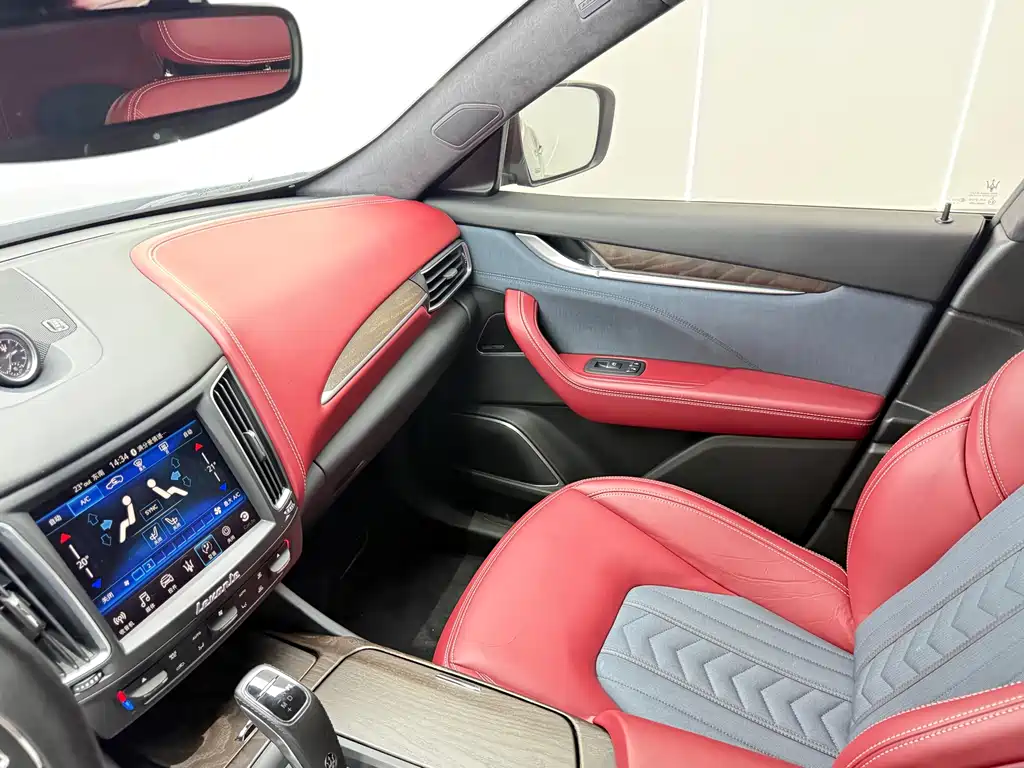 Maserati 2019 Maserati Levante 3.0T Luxury Edition China V 2020 - thumbnail 8