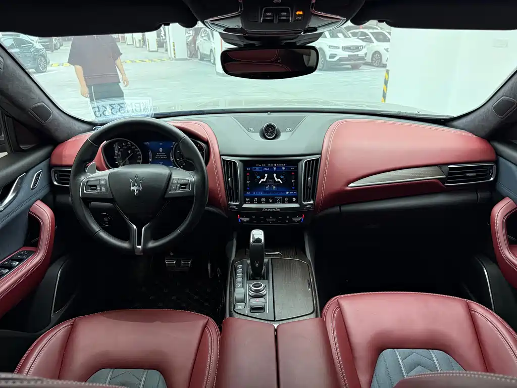 Maserati 2019 Maserati Levante 3.0T Luxury Edition China V 2020 - thumbnail 11