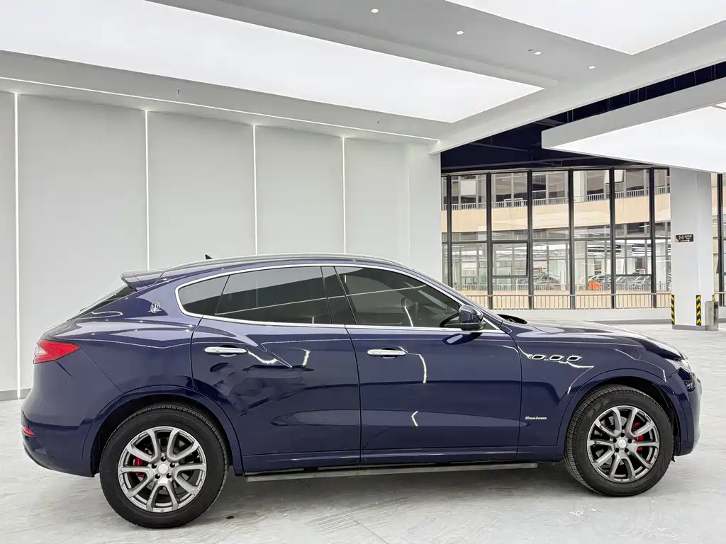 Maserati 2019 Maserati Levante 3.0T Luxury Edition China V 2020 - thumbnail 15