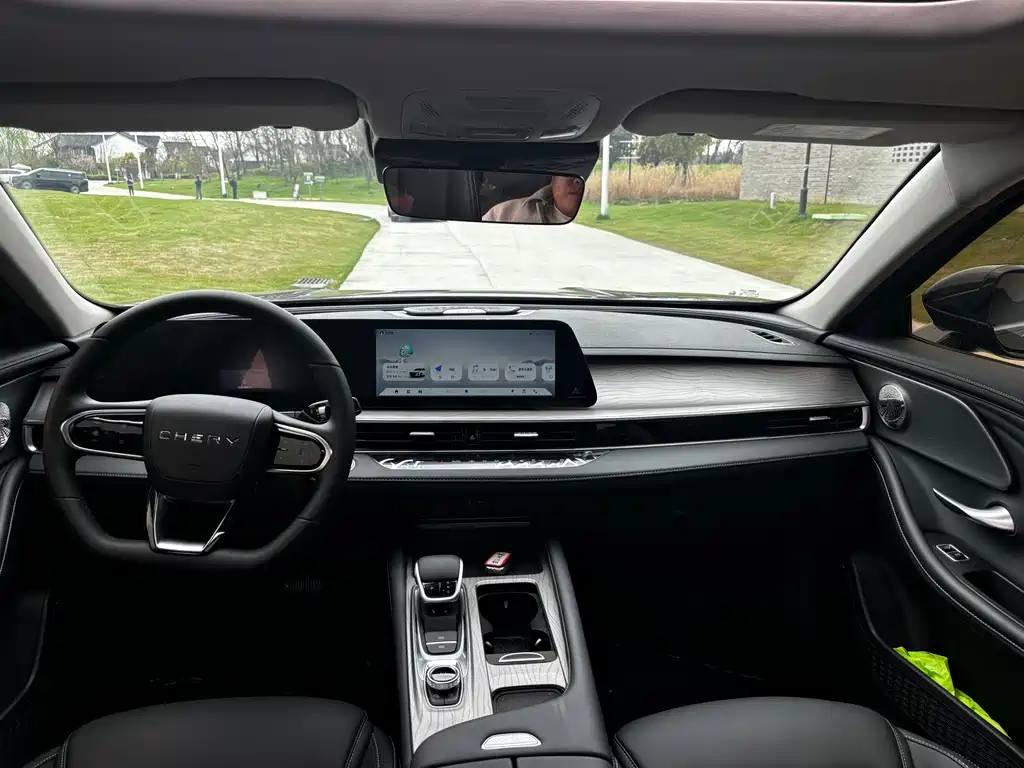 Chery Chery Arrizo 8 2025 1.6T DCT Excellence Edition 2025 - thumbnail 8