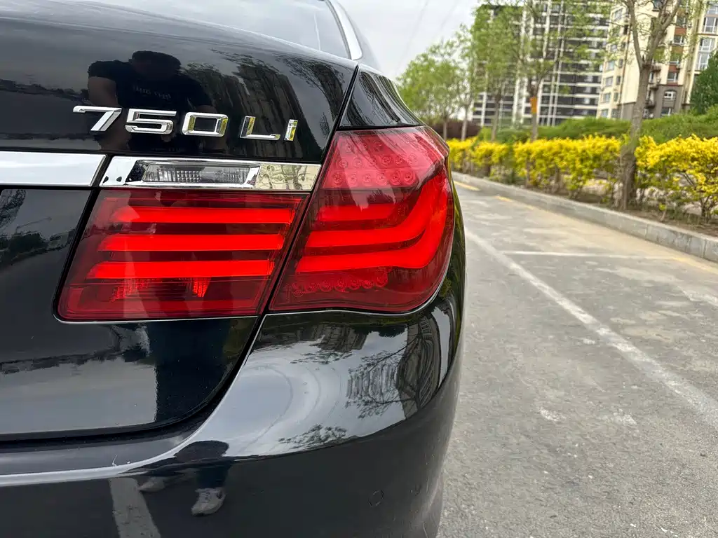 BMW BMW 7 Series 2010 750Li 2010 - thumbnail 14