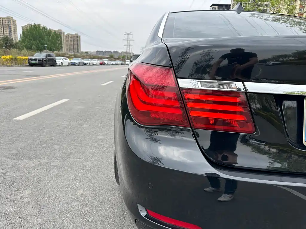 BMW BMW 7 Series 2010 750Li 2010 - thumbnail 16